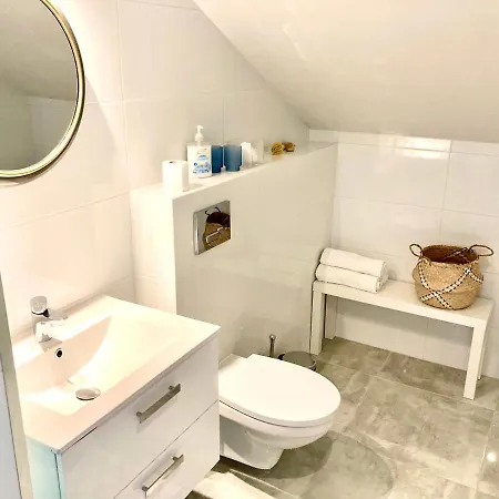 Z Jaskolka Pietro- Duzy 90 M2 Taras Apartman *